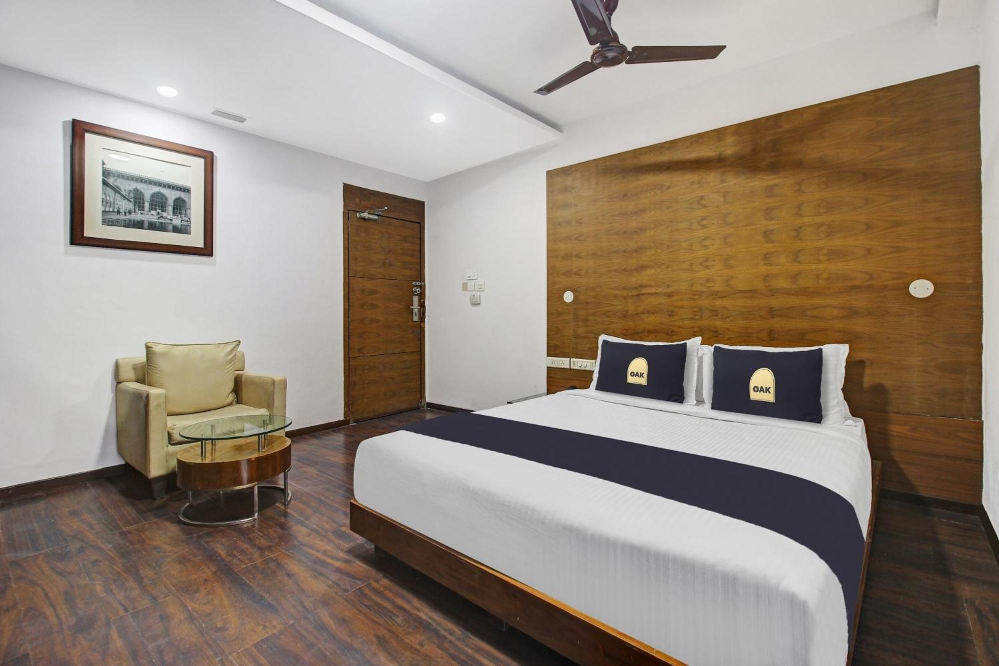 Townhouse Oak The Margi Hotel Near Yosufguda Metro Station Haidarábád Kültér fotó