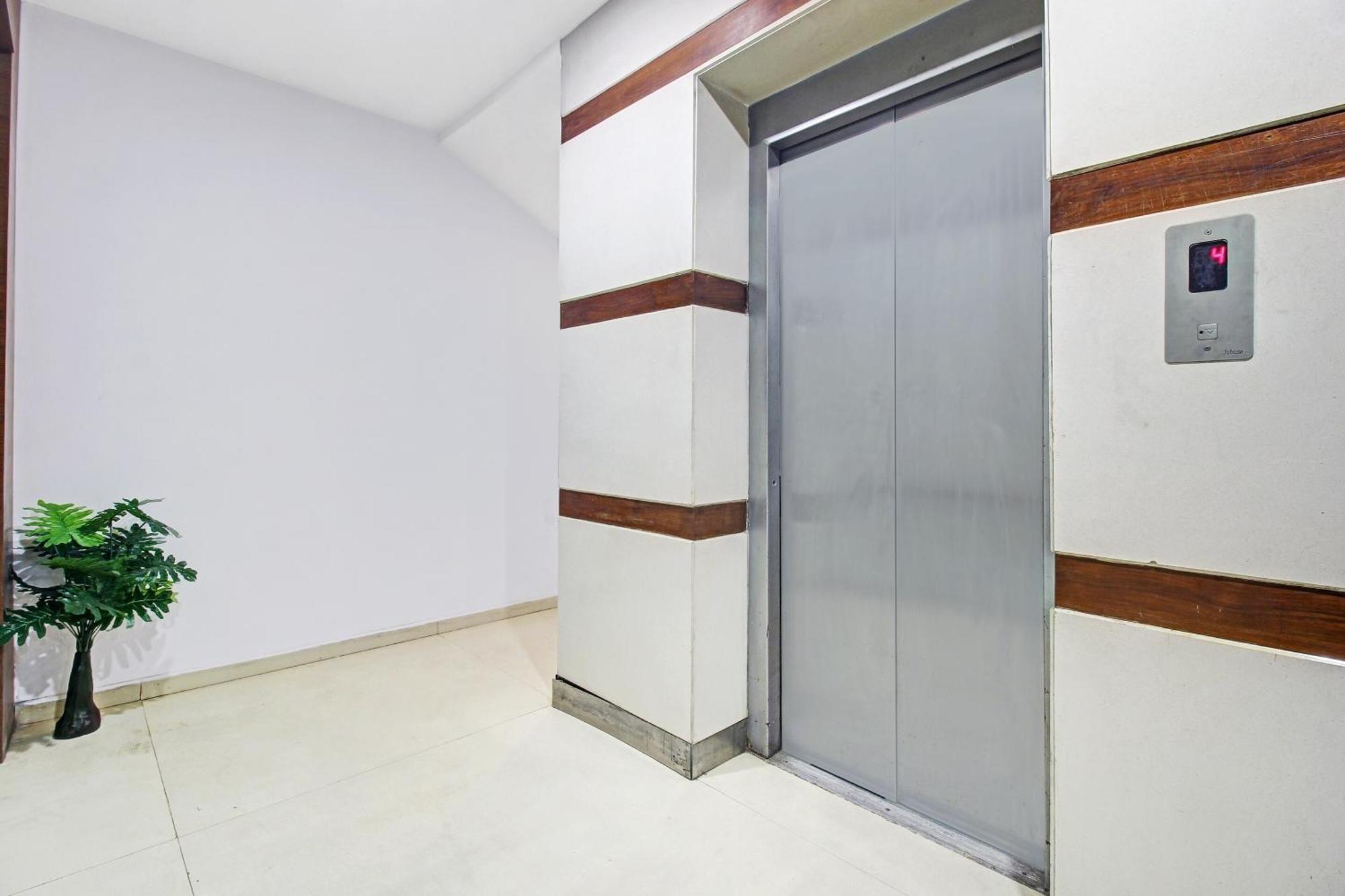 Townhouse Oak The Margi Hotel Near Yosufguda Metro Station Haidarábád Kültér fotó