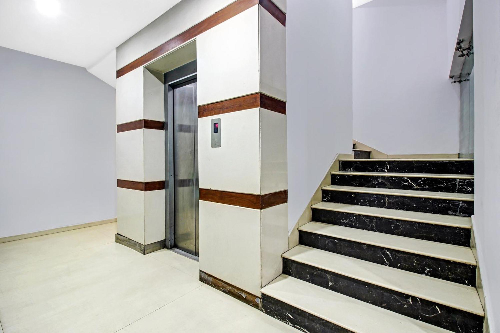 Townhouse Oak The Margi Hotel Near Yosufguda Metro Station Haidarábád Kültér fotó