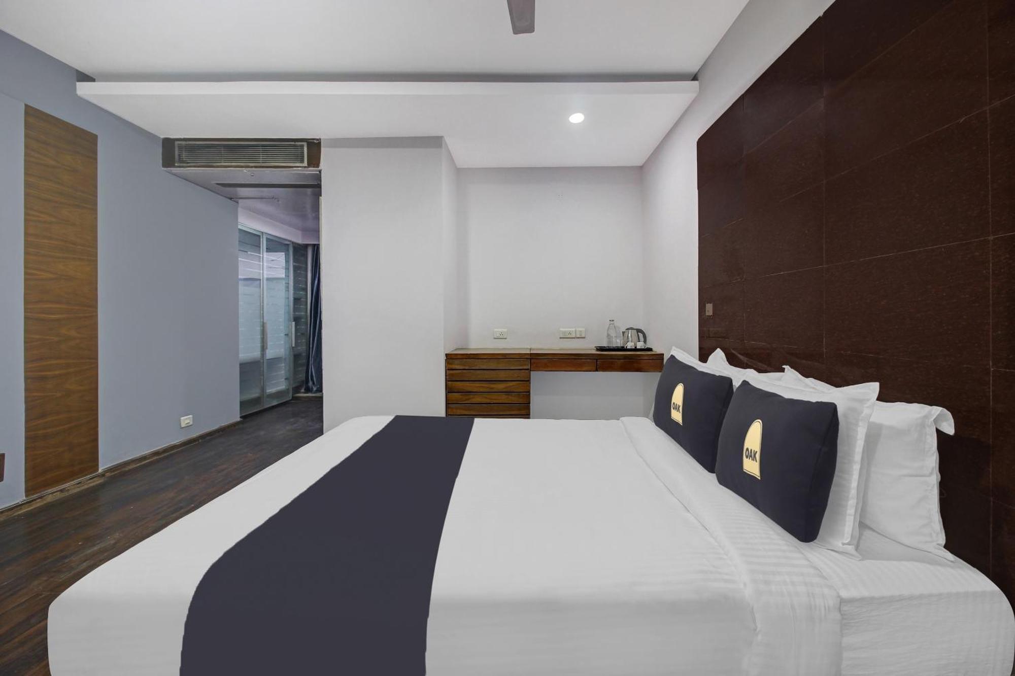 Townhouse Oak The Margi Hotel Near Yosufguda Metro Station Haidarábád Kültér fotó